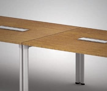 When the tables are connected together, it proves its real merits of leg design. The overall looking is very stable and refined.