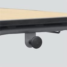 It applies a folding mechanism that uses a gas spring that guarantees smooth folding.