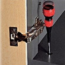 Its height can be easily adjusted with a cross driver while the cabinet unit is on the base without removing documents from it.