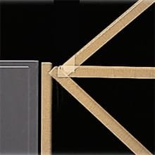 Doors open 140° and their various colors and materials offer a wide selection.