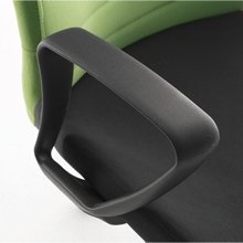 Curved armrest completes lovely design