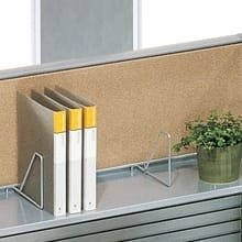 With open shelves and dividers, users can arrange books and files more conveniently.